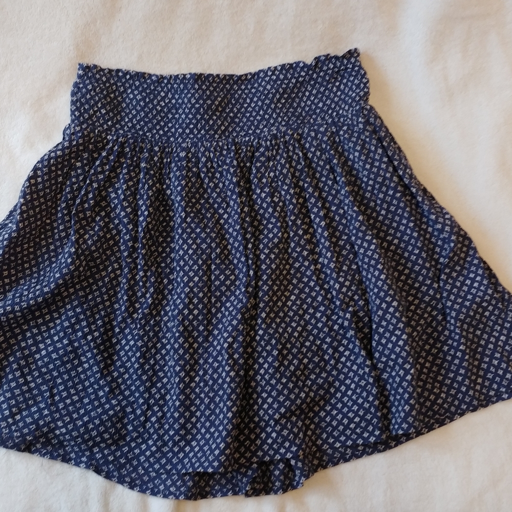 Old Navy dark blue floaty skirt